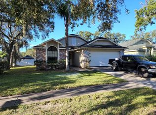 2618 Wrencrest Cir, Valrico, FL 33596