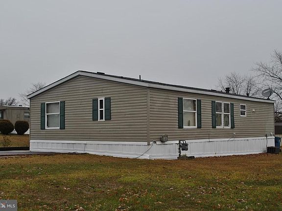 3rd image of 305 Landola Ave