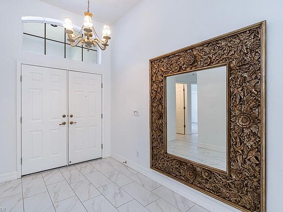 3rd image of 7599 Citrus Hill Ln