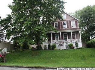 285 Bradford Ave, Staten Island, NY 10309