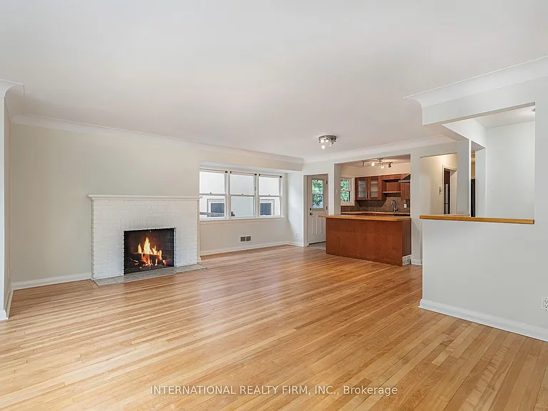 323 Lanark Ave N — Photo 6