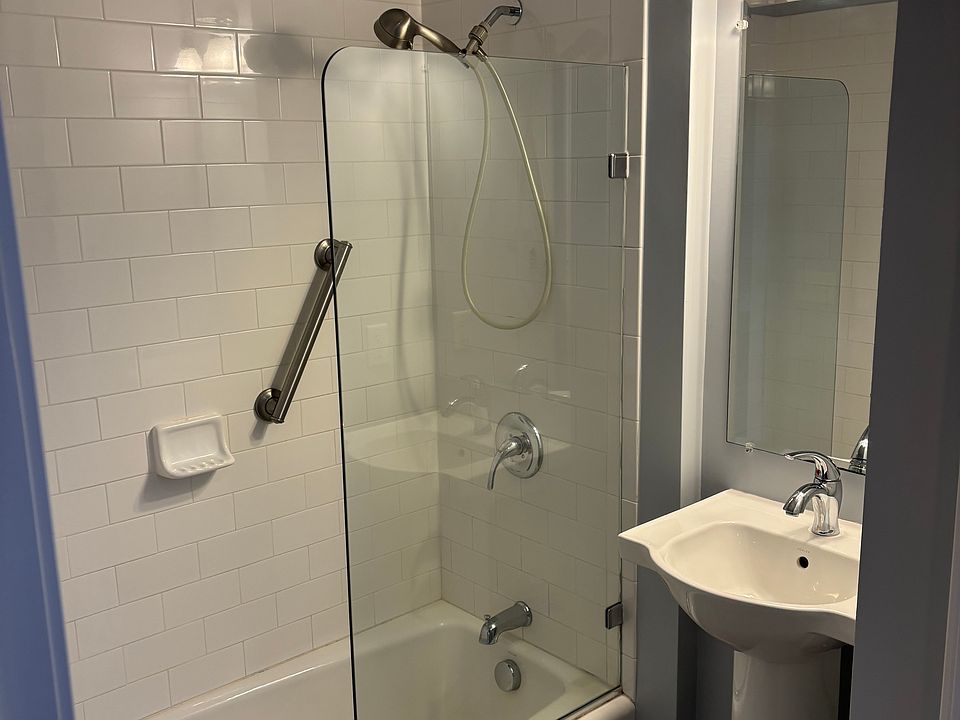 1st image of 146 Court St #3