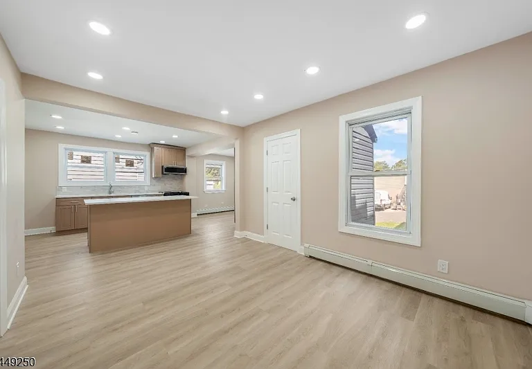 49 Caldwell Pl — Photo 2