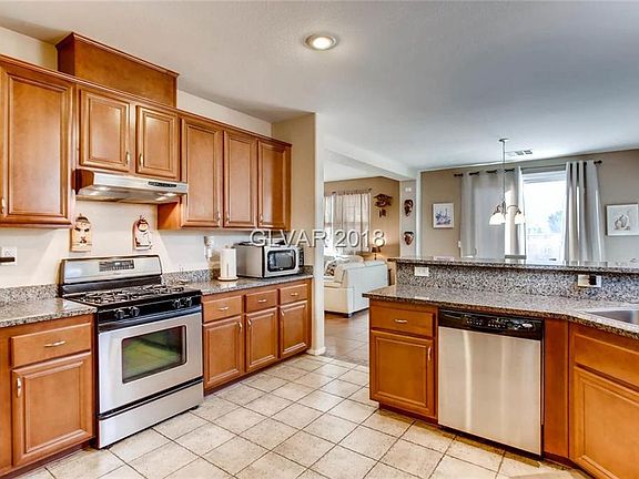 4th image of 2629 Courlan Dr