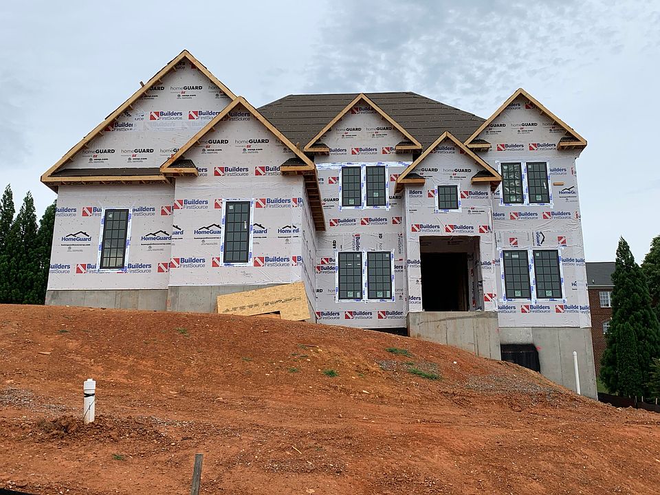 1st image of 803 McDowell Dr