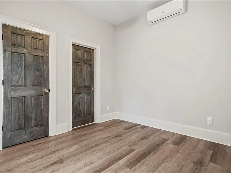 940 Saint Charles Ave NE #C — Photo 8