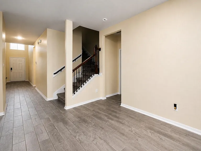 15127 Monal Trie Dr — Photo 3