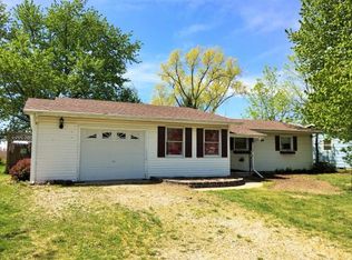 7 Apple Dr, Mattoon, IL 61938