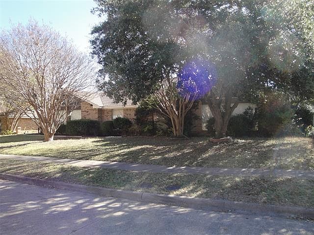 1st image of 2704 Townbluff Dr
