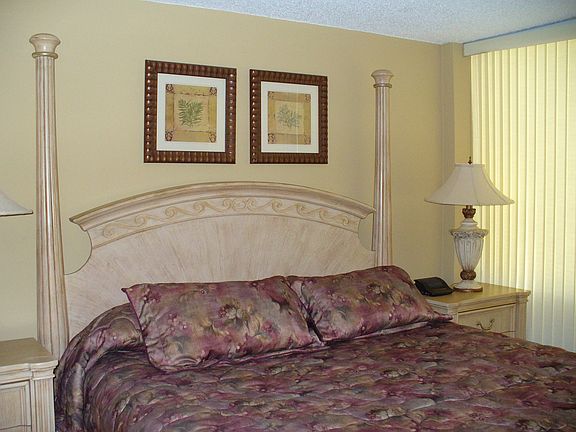 Guest bedroom