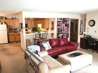 9332 W Loomis Rd UNIT 4, Franklin, WI 53132