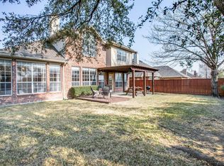 718 Palm Desert Dr, Garland, TX 75044