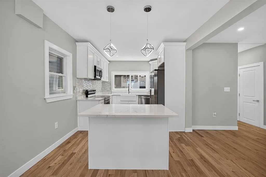 3 bed, 1518 sqft, $4,000 — Photo 1
