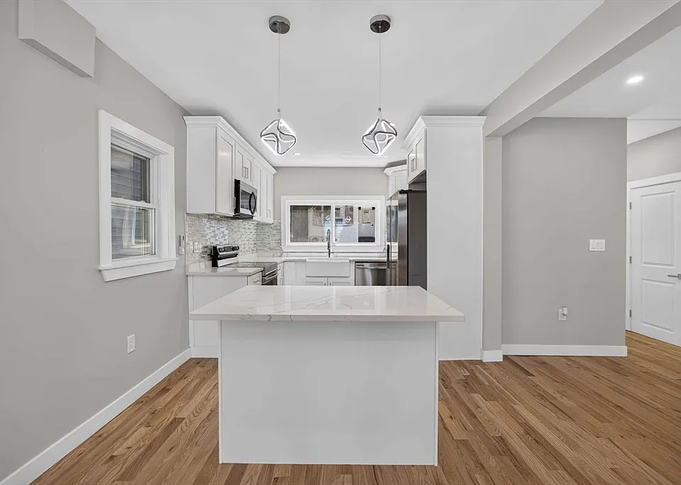 31 Wordsworth St #1