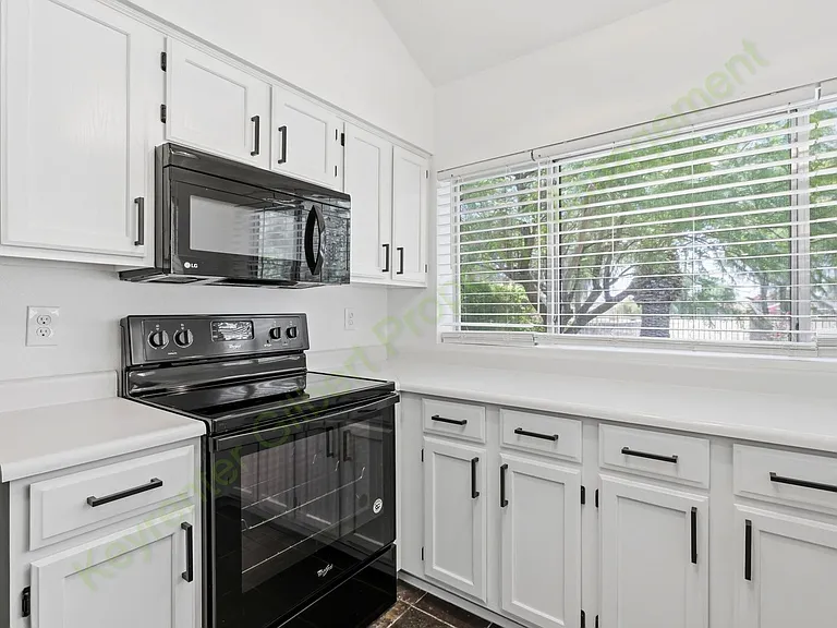 5435 E Elmwood St — Photo 13