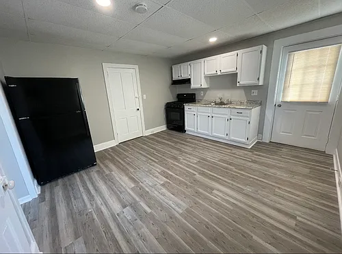 26 N Pine St #3 Photo 1