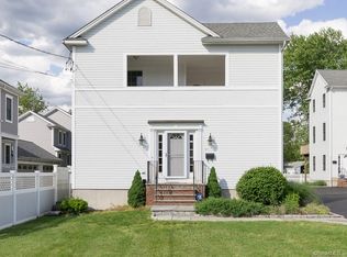 641 Reef Rd, New Canaan, CT 06840