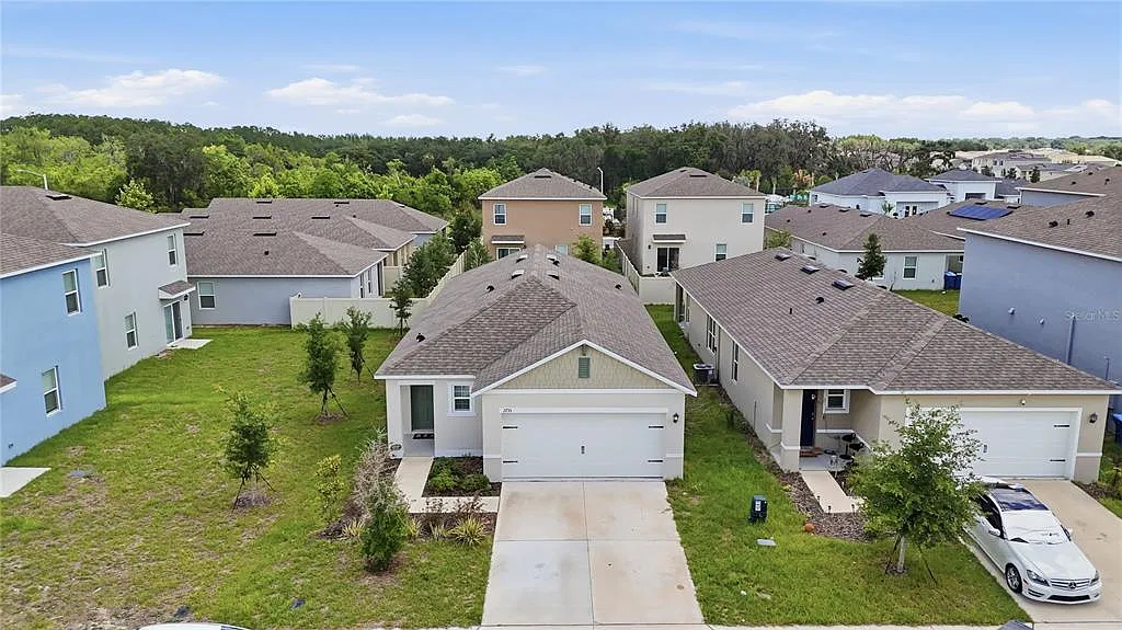 3 bed, 2.0 bath, 1516 sqft, $2,125 — Photo 1