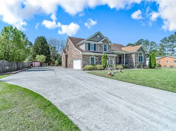 591 Dove Dr, Chesapeake, VA 23322