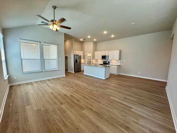 3rd image of 327 Cross Barn Blvd Unit A