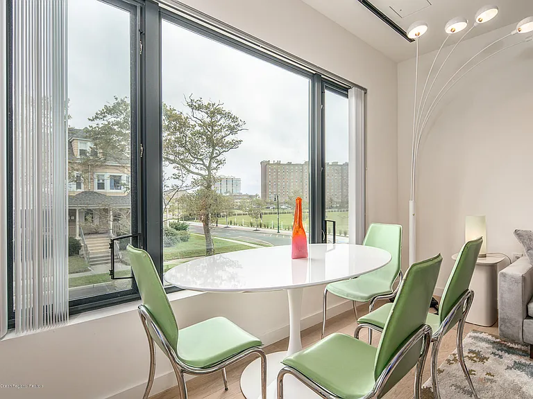 601 Heck St #207 — Photo 6
