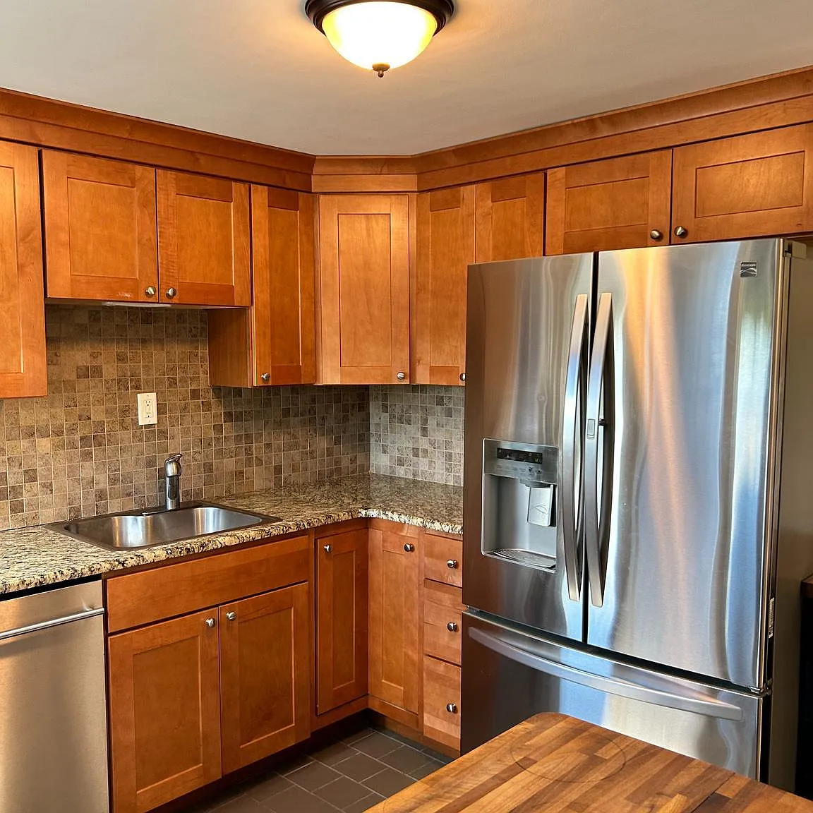 2 bed, 600 sqft, $2,200 — Photo 2