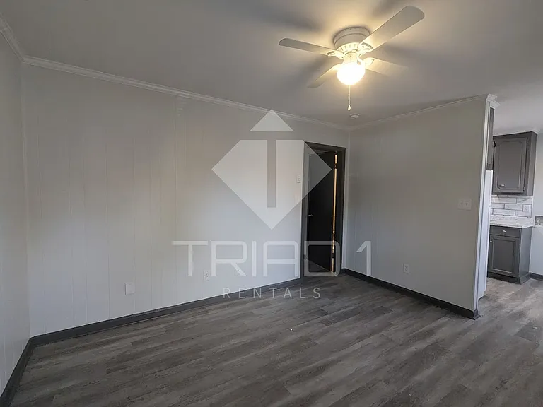 804 Meadow Ridge Ct — Photo 10