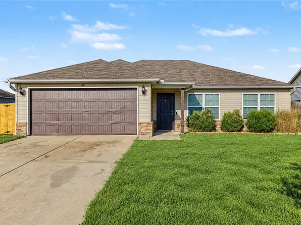 1321 S Apollo Dr, Fayetteville, AR 72701