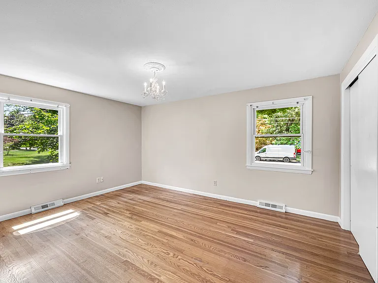 141 Cedar Rd — Photo 6
