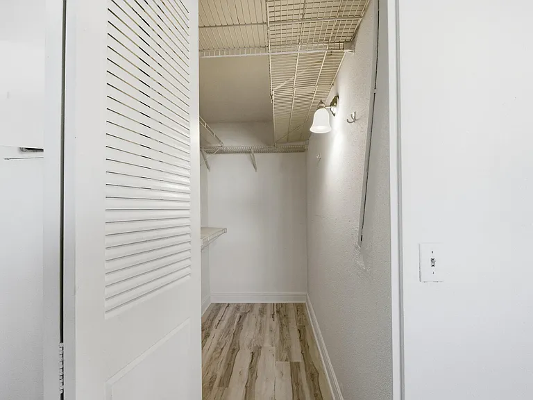 452 Brittany Dr #J — Photo 12