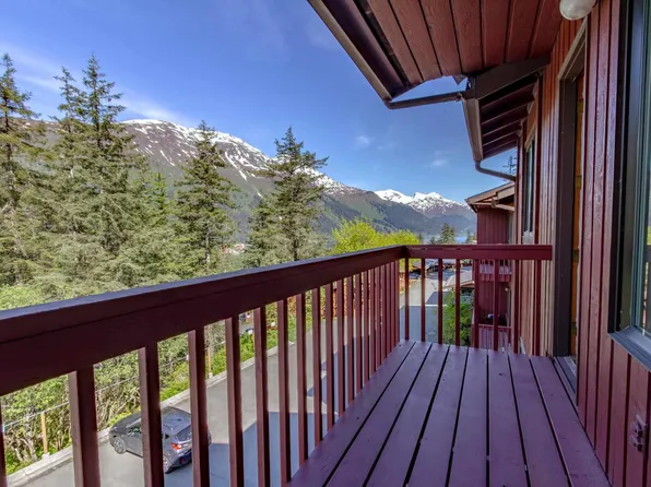 2192 Lawson Creek Rd APT B, Douglas, AK 99824