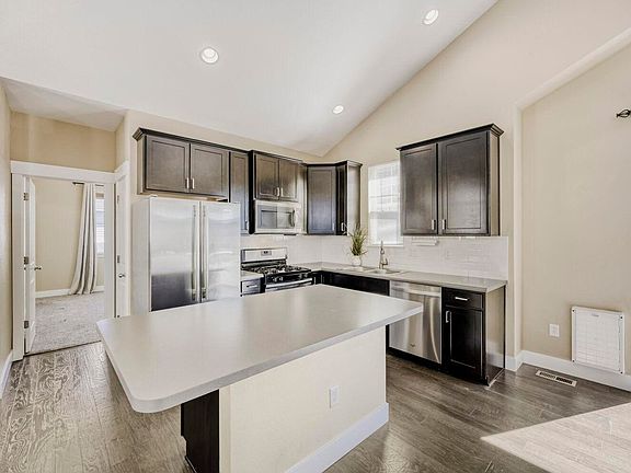 2nd image of 549 Hoyt Ln