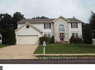 35 Sandstone Dr, Sicklerville, NJ 08081