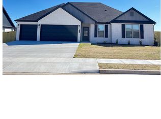 4741 Hawk St, Springdale, AR 72762