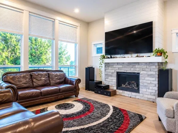 4217 Old Clayburn Rd #21, Abbotsford, BC V3G 0H7