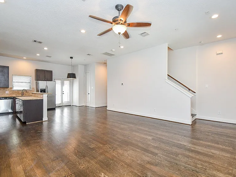 2422 Navigation Blvd #A — Photo 11