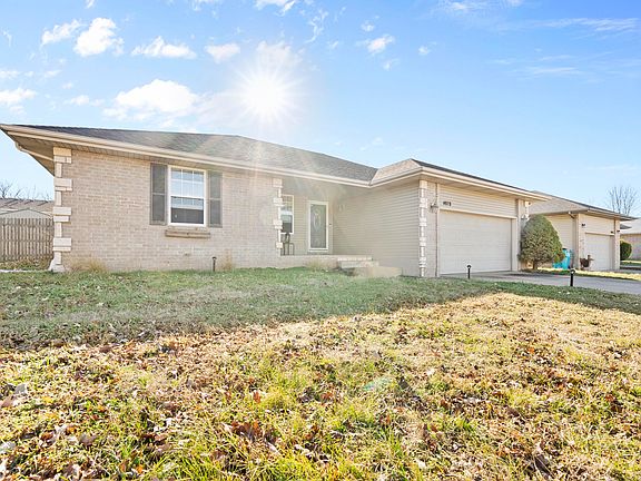 3rd image of 4078 W Portland Street