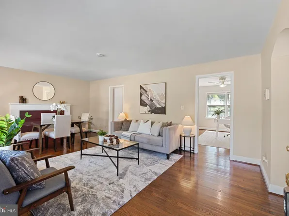 4419 Lakeview Dr, Temple Hills, MD 20748