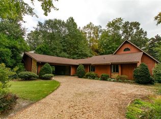 210 Walden Dr, Yorktown, VA 23692
