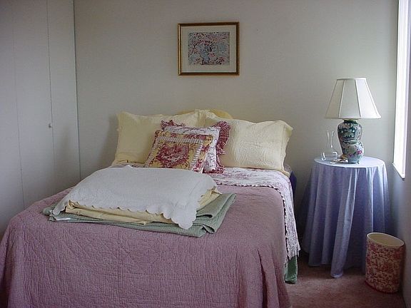 3rd image of 334 W Miner St APT 3B
