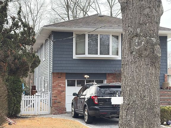 3rd image of 149 Summit Dr
