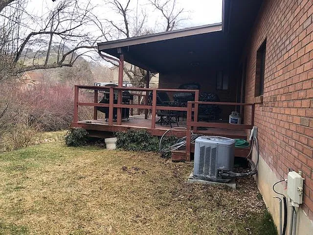 4 bed, 2748 sqft, $2,200 — Photo 2