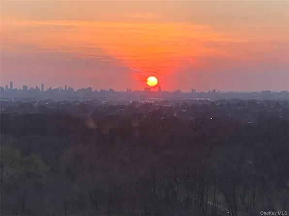 2 Bay Club Drive #17P, Bayside, NY 11360