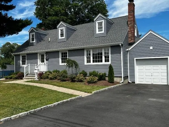 4 Van Duyne Ave, Riverdale Boro, NJ 07457