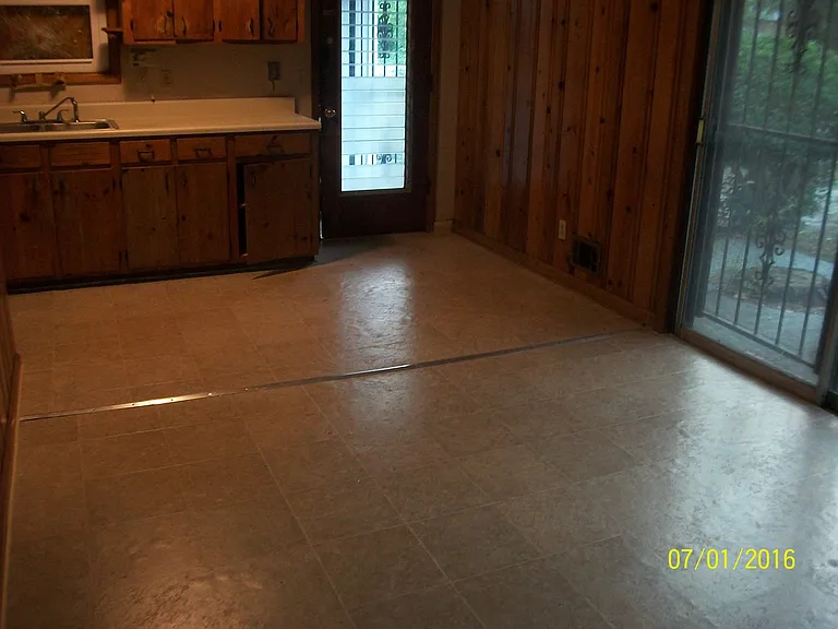 2851 Wells Dr — Photo 8