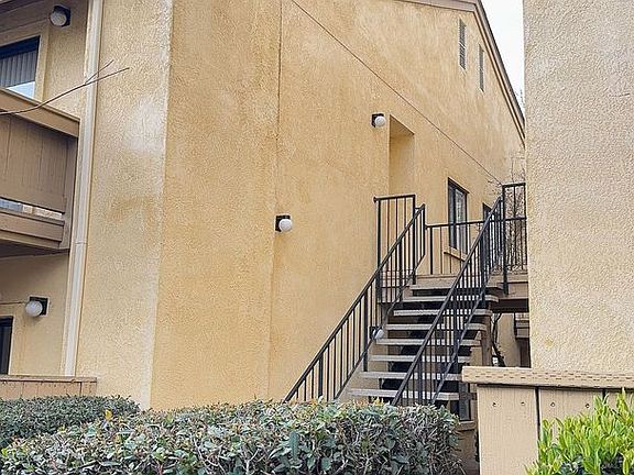 2nd image of 3424 Vintage Dr APT 245