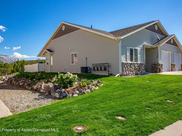 111 Angelica Cir, Parachute, CO 81635