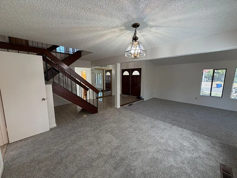 872 Shellwood Way — Photo 8