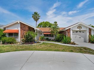 3325 Honeymoon Ln, Holiday, FL 34691