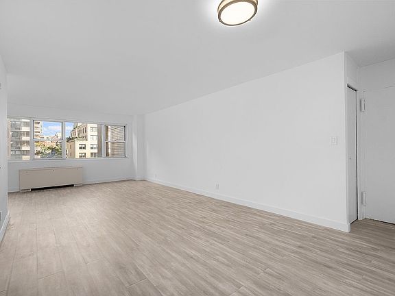 3rd image of 321 E 48th St APT 10J